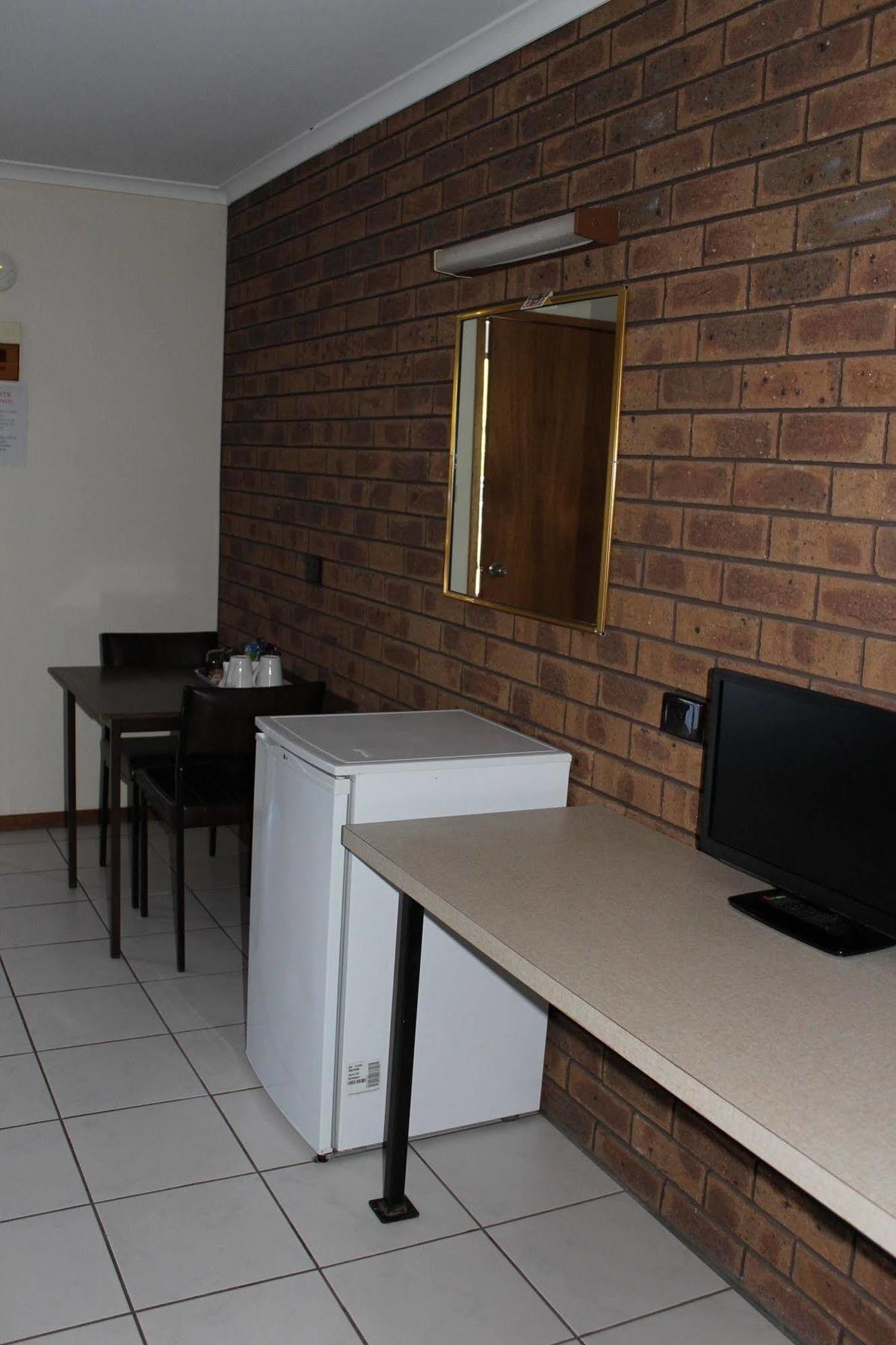 Dunolly Golden Triangle Motel Екстер'єр фото