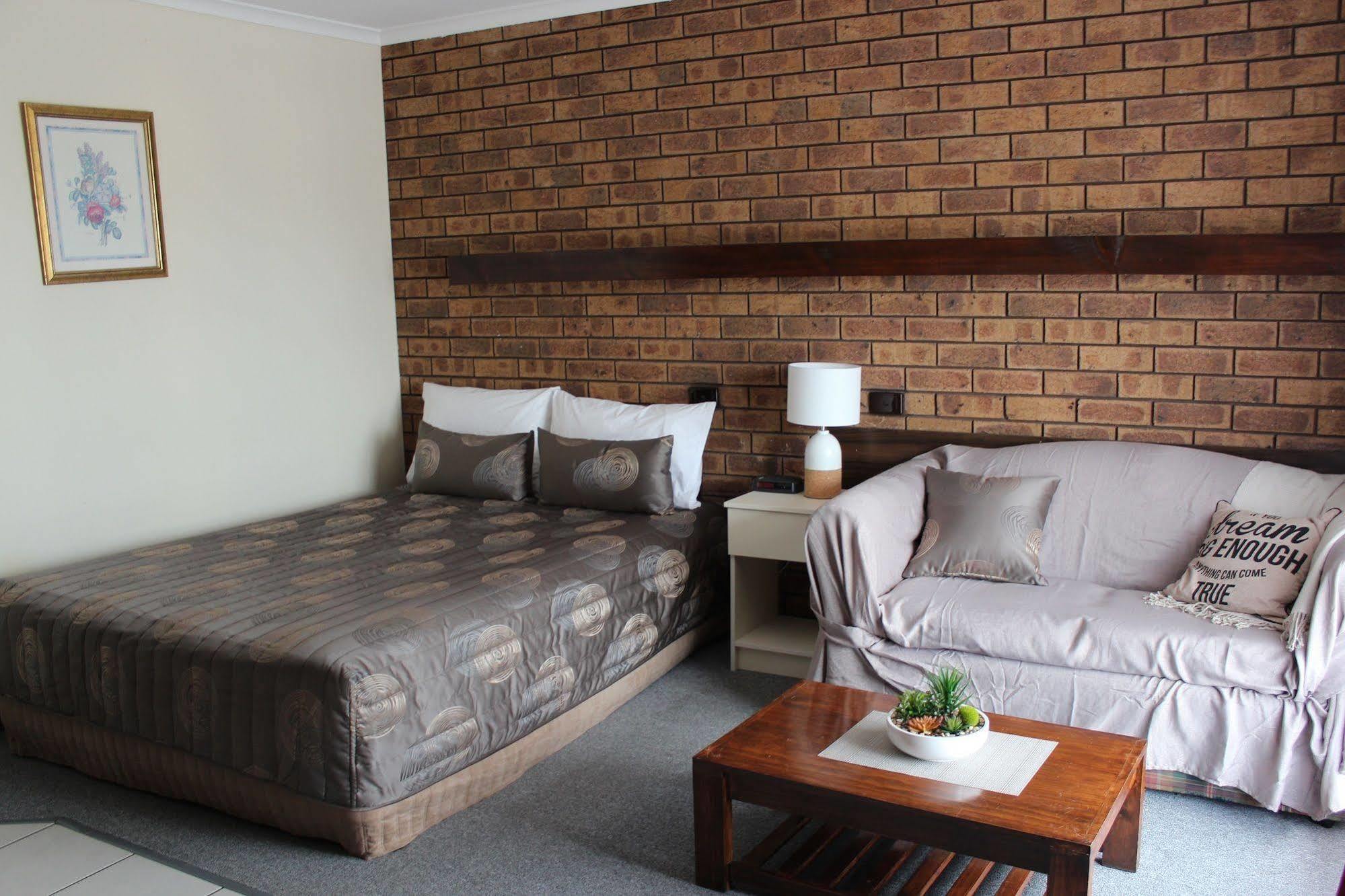 Dunolly Golden Triangle Motel Екстер'єр фото
